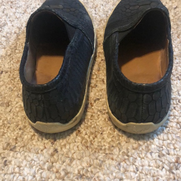 Joie Flats - Picture 2 of 3